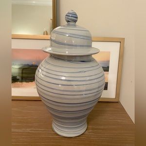 Blue and White Marbleized Temple Jar Large